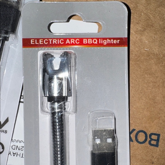 Rechargeable Electric Arc with USB-C pick 1 color - Picture 3 of 3